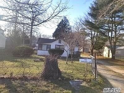 1st image of 102 Swezey Ln