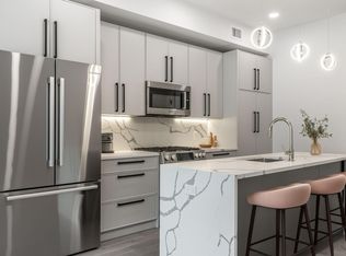 169 Newbury St #3, Boston, MA 02116