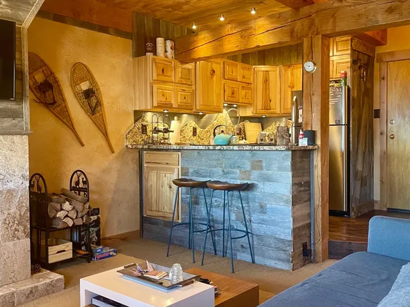 31500 Runaway Pl, Steamboat Springs, CO