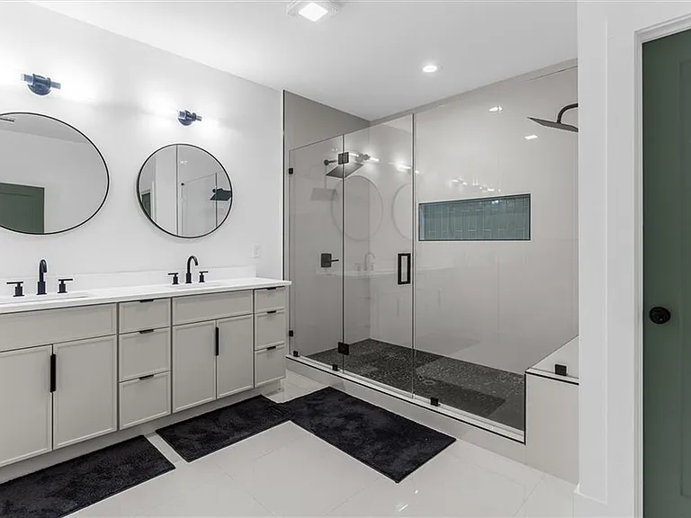 598 Formwalt St SW #A — Photo 37