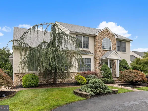 1495 Charter Ct, Southampton, PA 18966