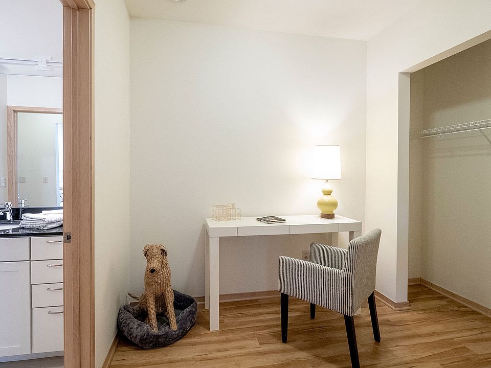 7West Apartment Homes Bedroom