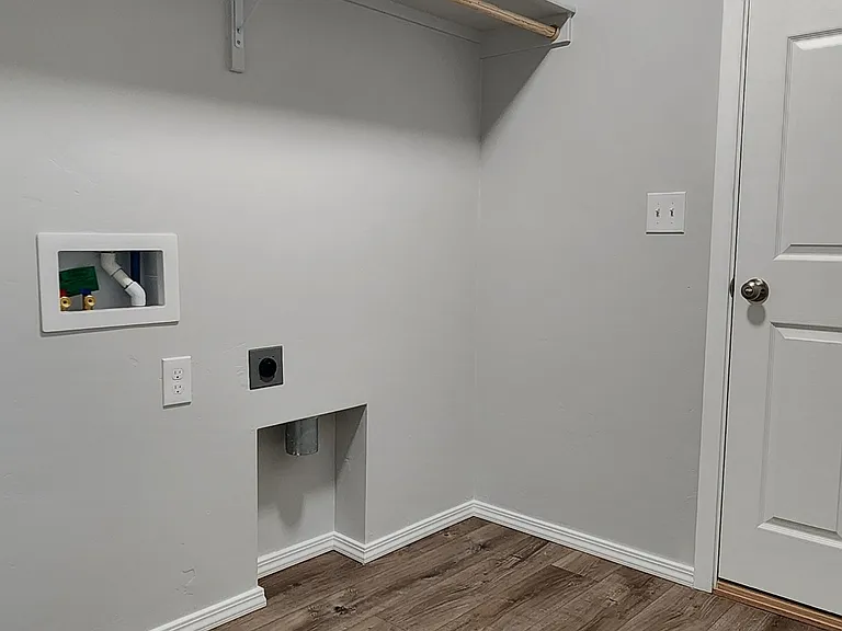 409 Hildago Way — Photo 7