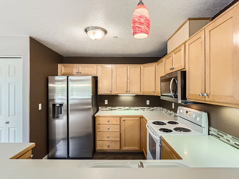 14700 SW Sandhill Loop #204 — Photo 12