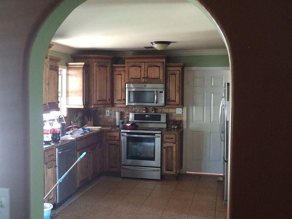 2nd image of 113 Coral Cir