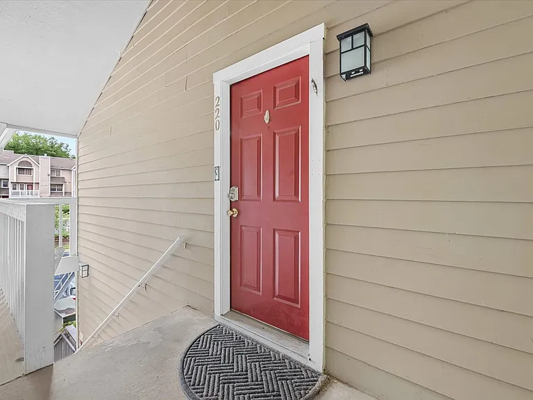 5820 Inman Park Cir #220 — Photo 2