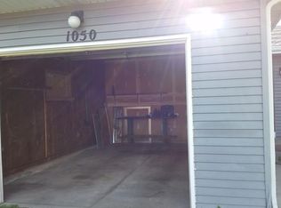 1050 Bent Tree Ct, Elgin, IL 60120