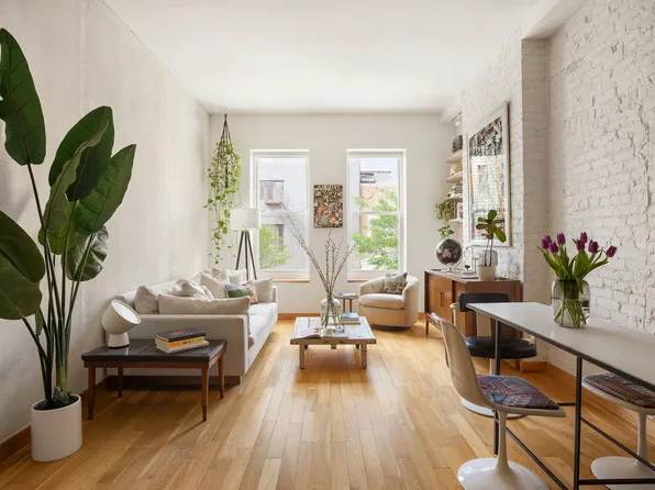 794 Hart Street image 1 of 6