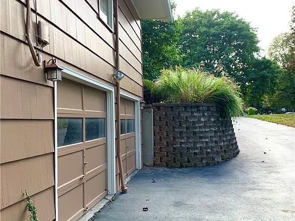 4th image of 29 Rollingwood Dr
