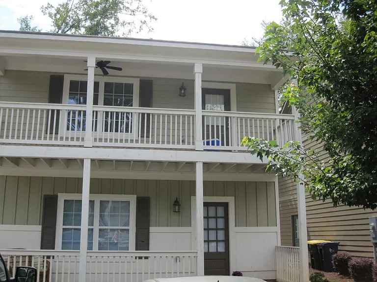 239 Ruth St #6 — Photo 2