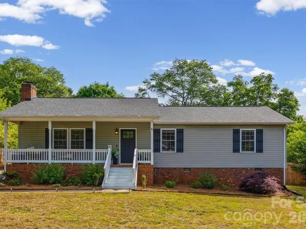 1704 Cardinal Ct, Belmont, NC 28012