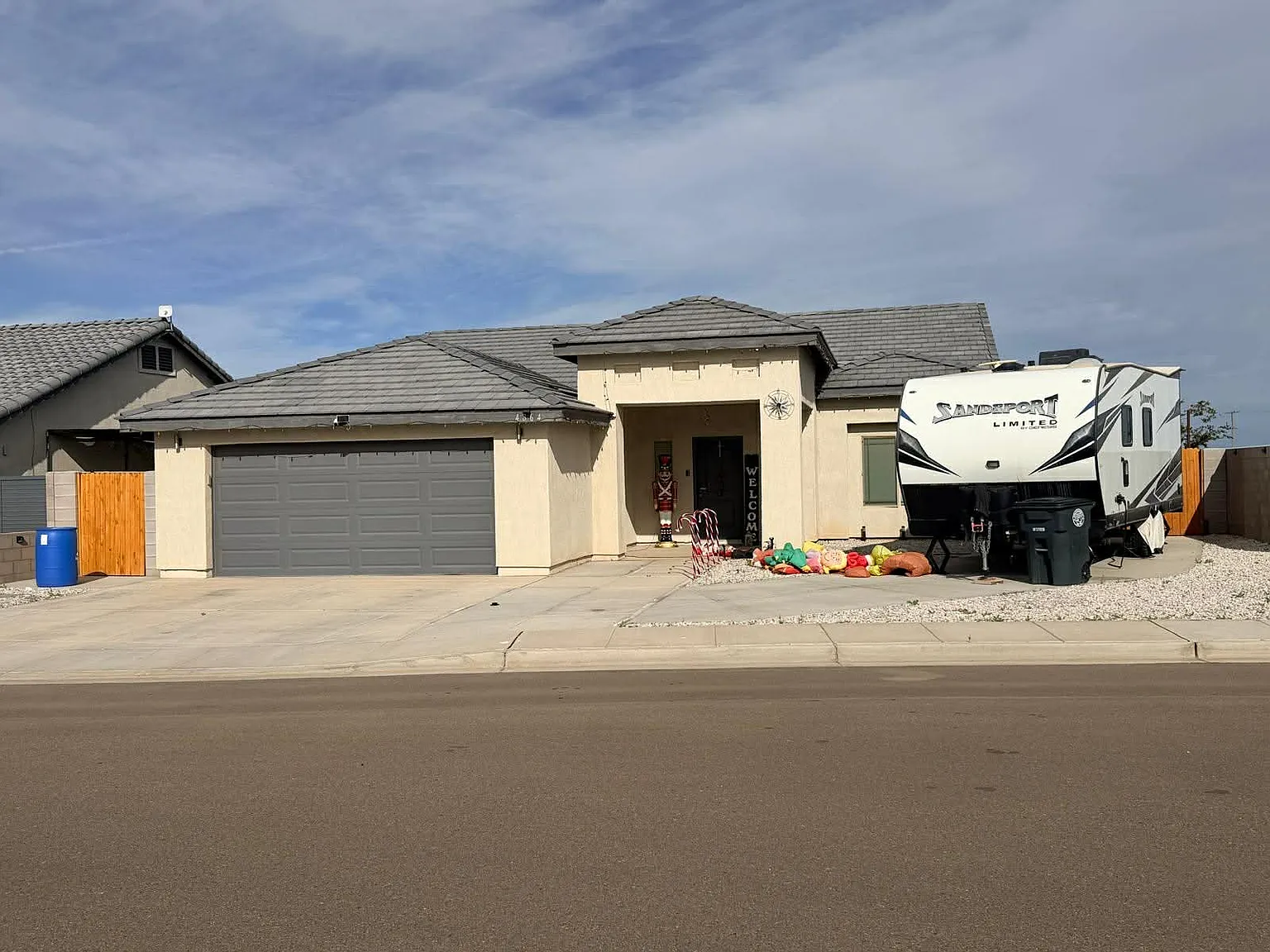 4 bed, 1599 sqft, $1,800 — Photo 1
