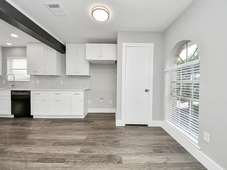 15423 Ridingwood Dr — Photo 13