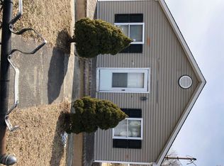 126 Daisy Dr, Mastic Beach, NY 11951