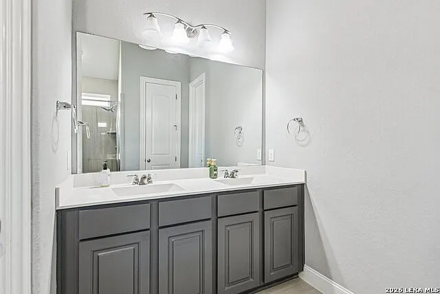 131 Dovetail St — Photo 34