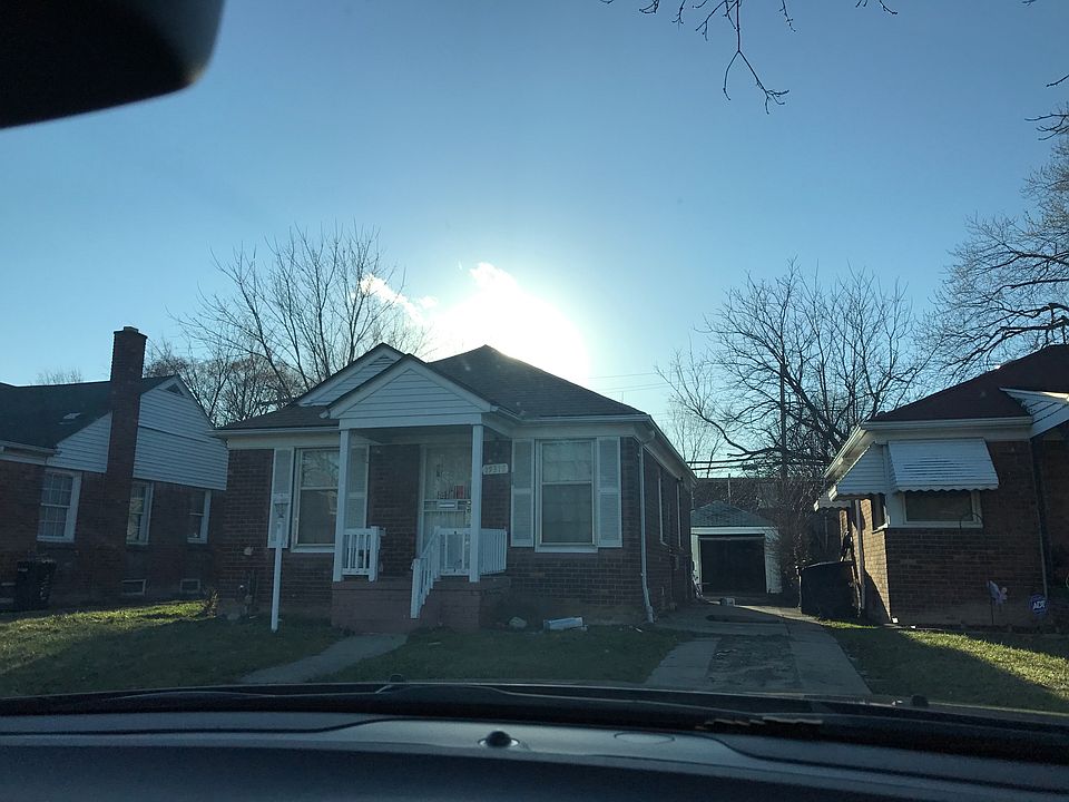 2nd image of 19319 Whitcomb St