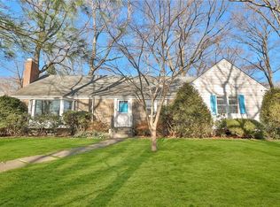 10 Melrose Dr, New Rochelle, NY 10804