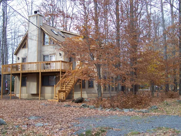 162 Choctaw Dr, Pocono Lake, PA 18347