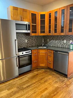 Rented by Alexander Bilu, LREB | media 9