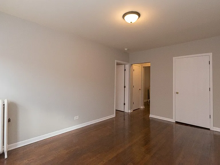 5748 N Winthrop Ave #203 — Photo 12