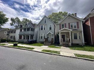 13 Hooker Ave FLOOR 2, Poughkeepsie, NY 12601