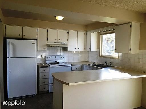 2nd image of 2705 N Whipple Ct