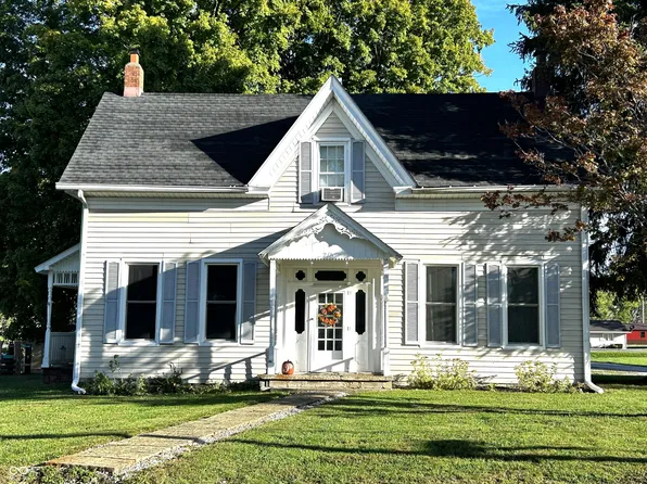 215 E Main St, Bainbridge, IN 46105