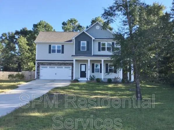 748 Chadwick Shores Dr, Sneads Ferry, NC 28460