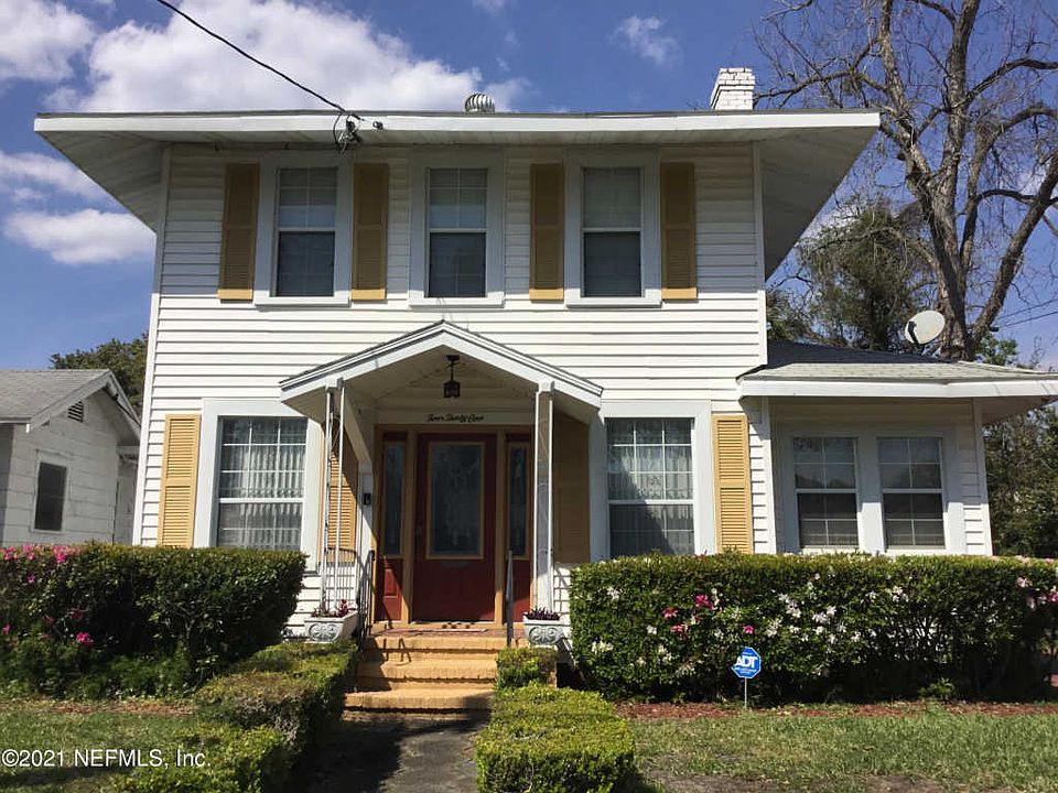 1st image of 431 W 17th St
