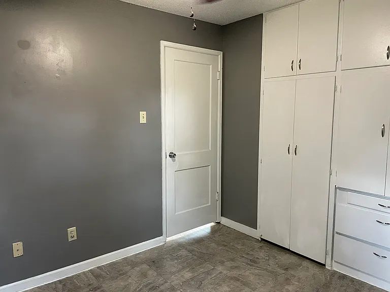 2121 SW Morningside Rd — Photo 9