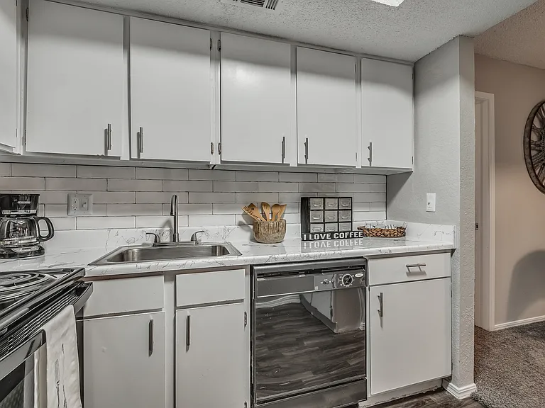 Woodscape Apartments — Photo 4
