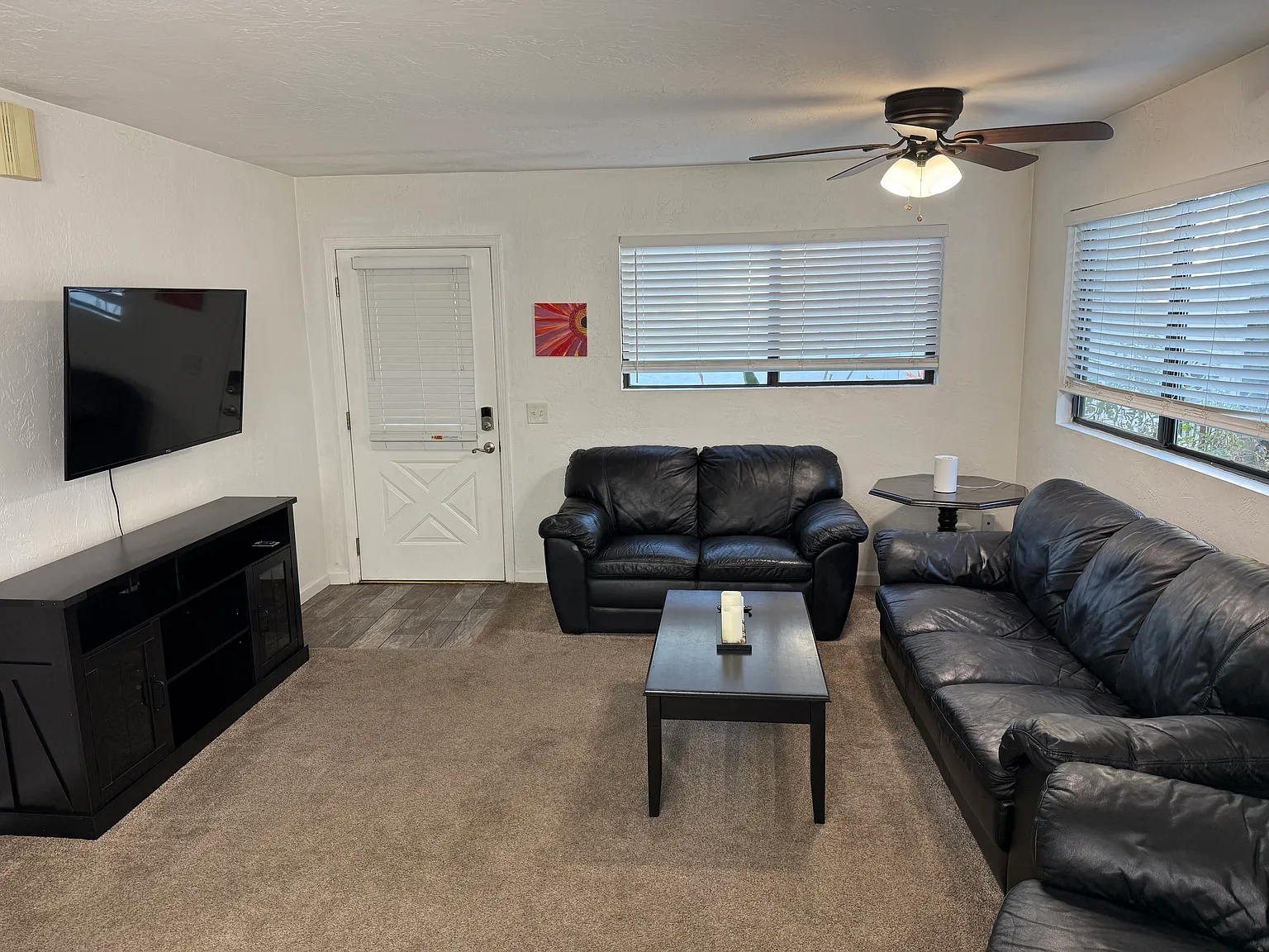 2 bed, 726 sqft, $3,200 — Photo 2