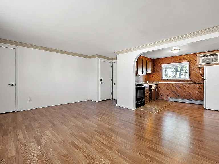 26324 Harper Ave #4 — Photo 7