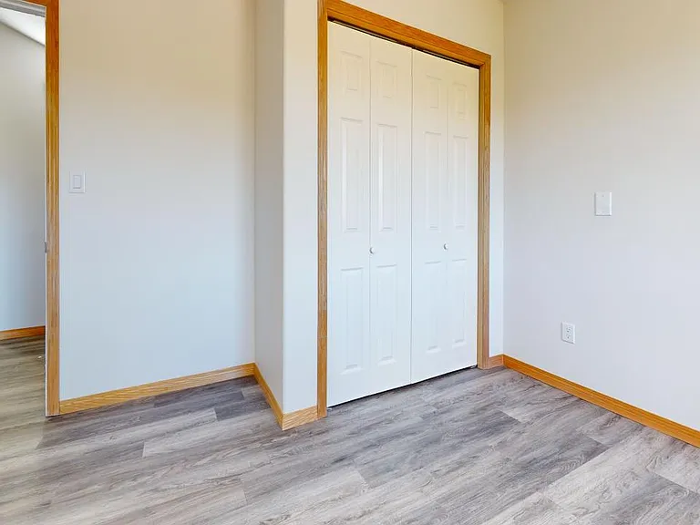 10025 Gordon Ave — Photo 15