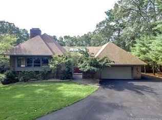 64 Surrey Ln, Boxford, MA 01921