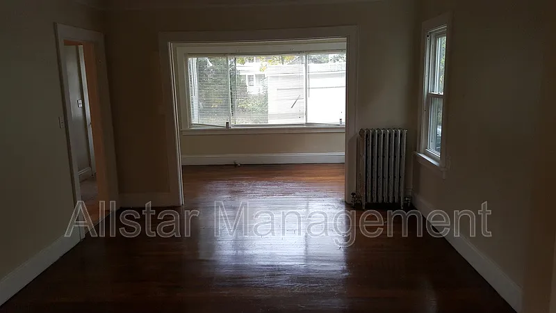 4 bed, 2.5 bath, 1813 sqft, $1,600 — Photo 3