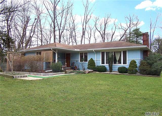 1st image of 10 Evergreen Ave