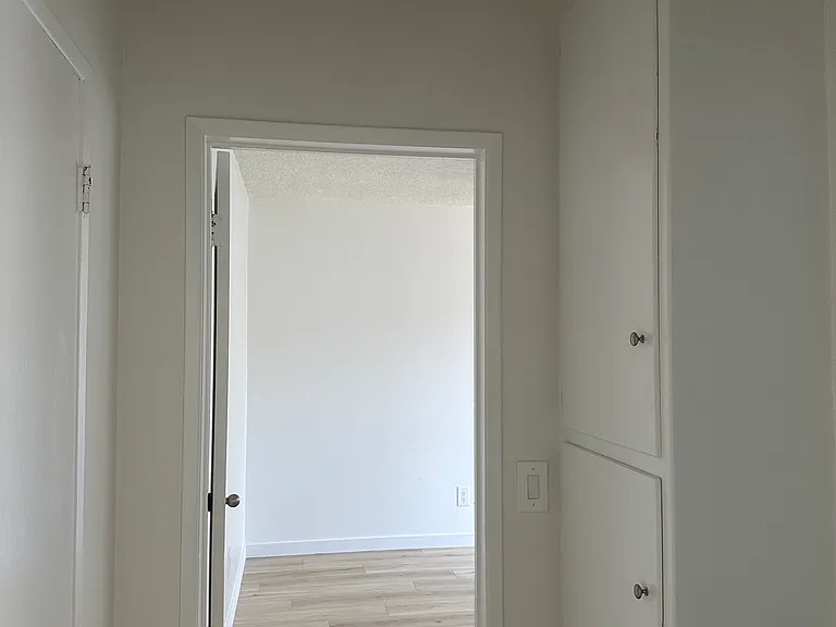 8024 Owensmouth Ave #7 — Photo 15
