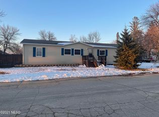 405 W 7th Ave, Milbank, SD 57252