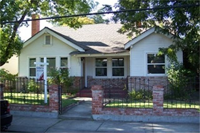 1st image of 2611 E Scotts Ave