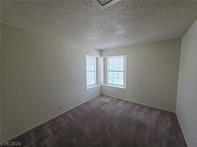 4801 Fiesta Lakes St — Photo 50