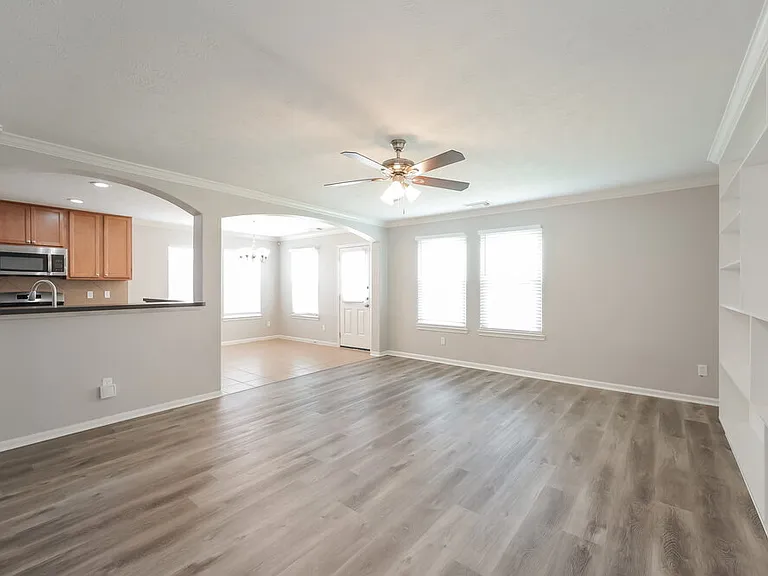 2614 Elder Park Ct — Photo 6