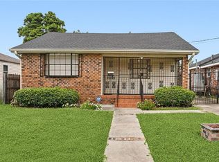 319 Warrington Dr, New Orleans, LA 70122