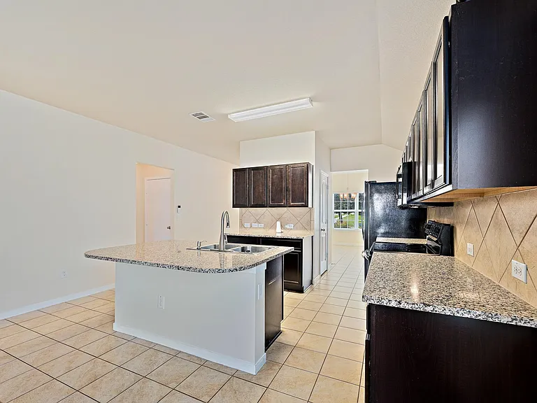 5916 Montrelia Dr — Photo 8