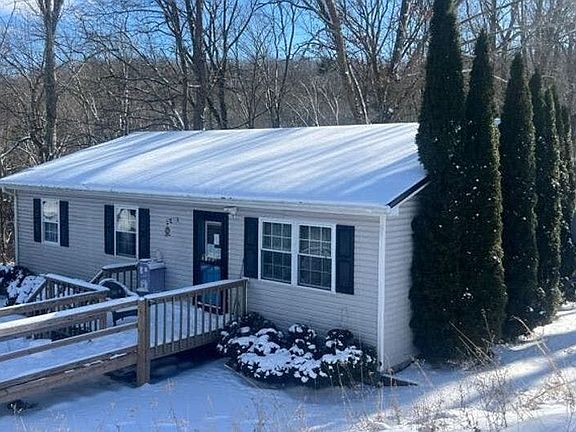 2nd image of 208 2nd St