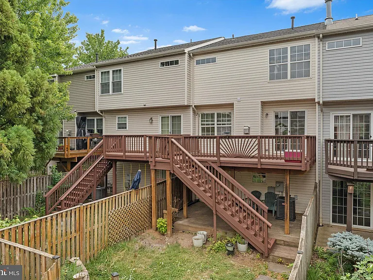 706 Vanderbilt Ter SE — Photo 31