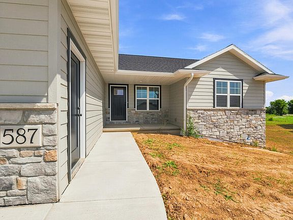 3rd image of 587 Emerald Isle Ct