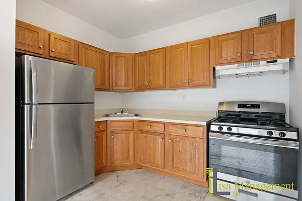 Rented by Lisa Management Inc | media 10