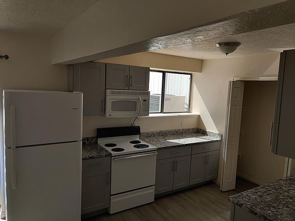 4th image of 196 S West Ln Unit 31