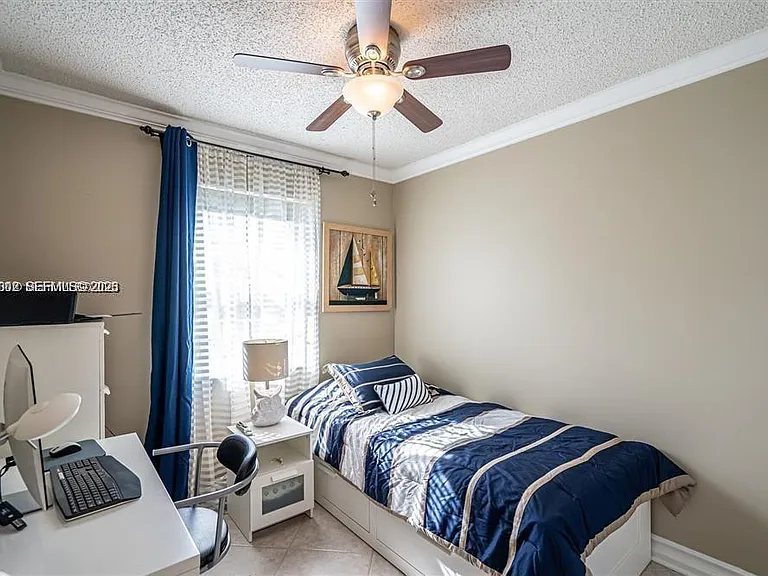 221 Waterside Dr #221 — Photo 5